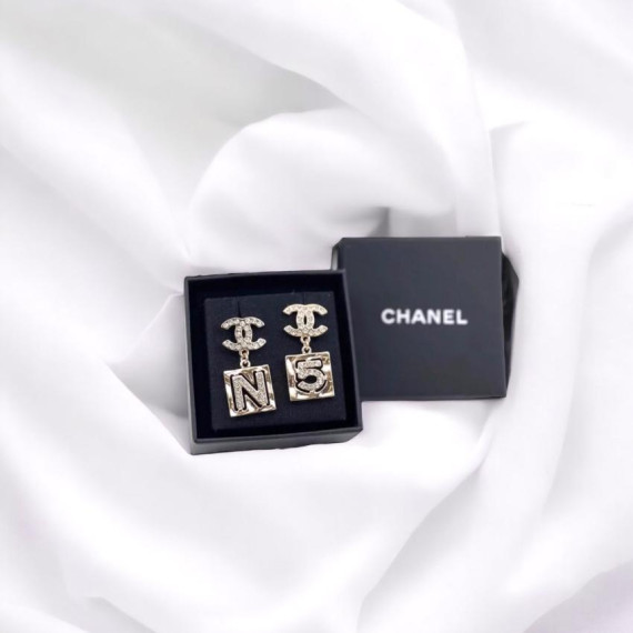 Chanel earrings 