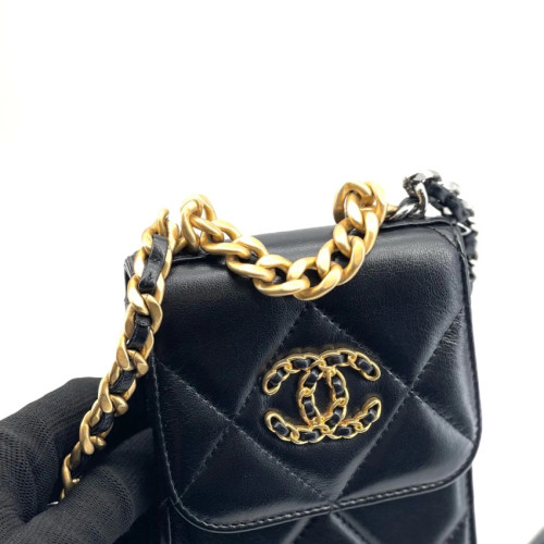 Chanel 19 phone bag 