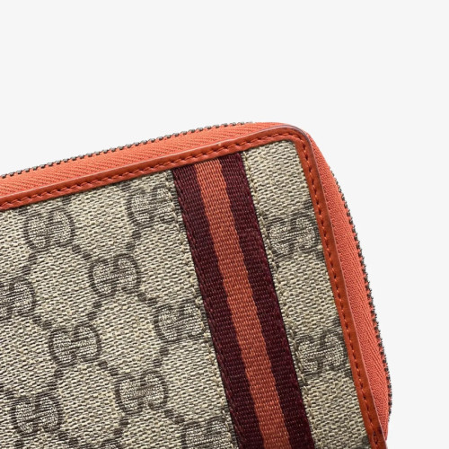 Gucci wallet 