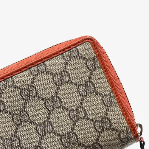 Gucci wallet 