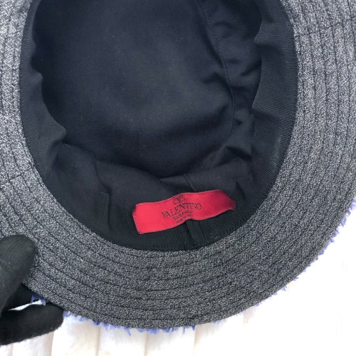 Valentino hat