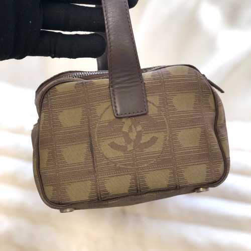 Chanel New Travel Line Vintage Case