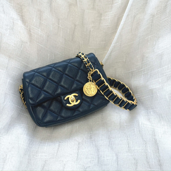 Chanel Coin Strap Flap 18cm