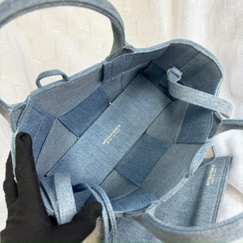 BV Cassette Tote Denim