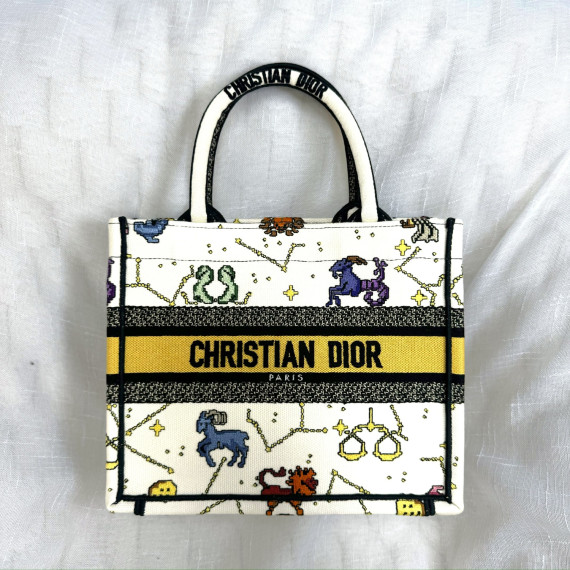 Dior Book Tote Pixel Zodiac