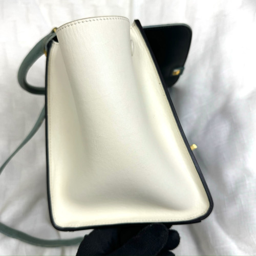 Celine Trapeze