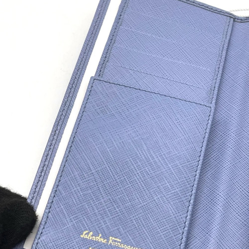 ferragamo wallet