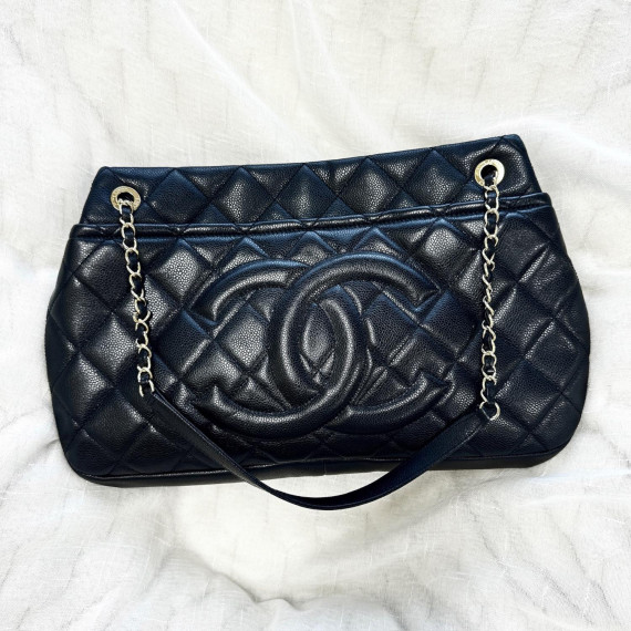 Chanel tote