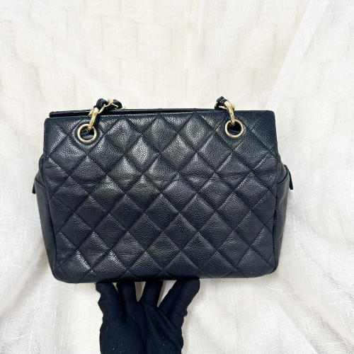 Chanel vintage shoulder bag