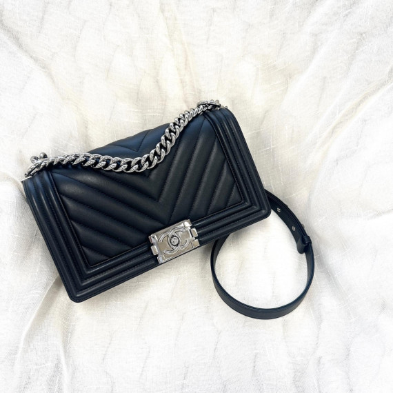 Chanel Boy 25cm Chevron