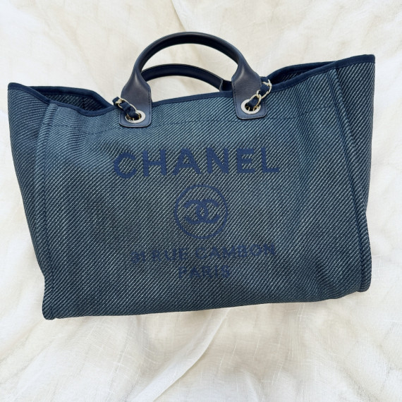 Chanel tote