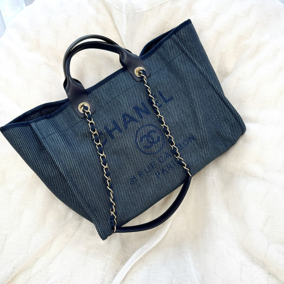 Chanel tote