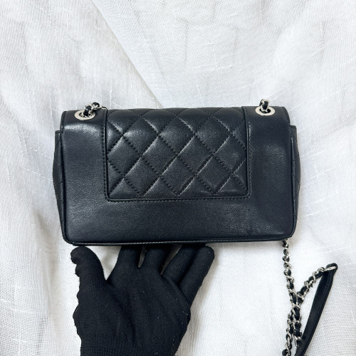 Chanel flap