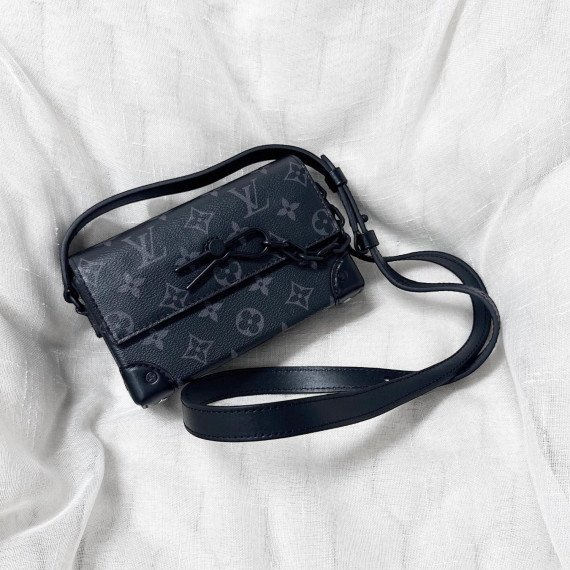 LV Steamer Wearable Wallet