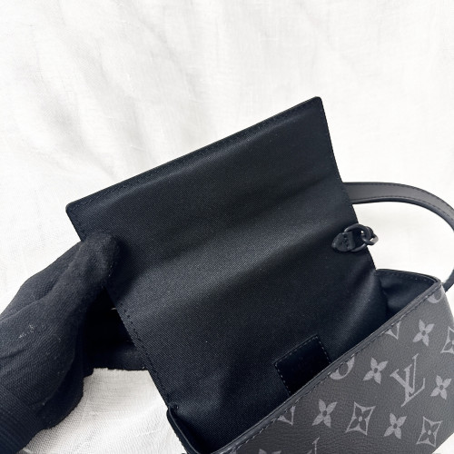 LV Steamer Wearable Wallet