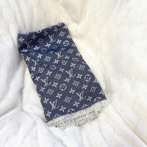 LV scarf 