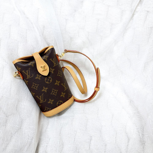 LV Fold Me Pouch